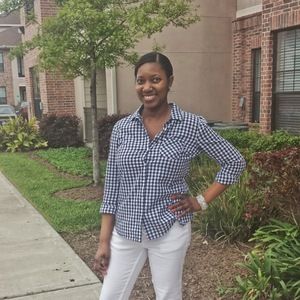 Meet your Posher, Alexia